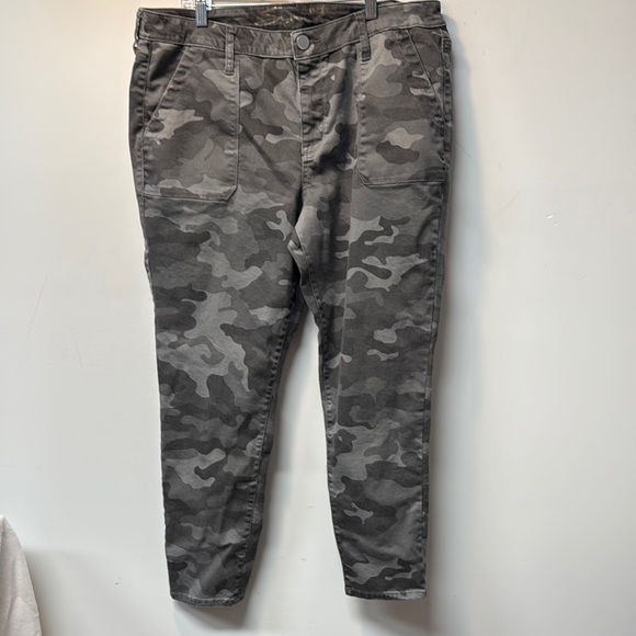 Seven7 Gray Ankle Cropped Pants Utility Ankle Skinny Urban Camouflage Camo 16 - Picture 1 of 9
